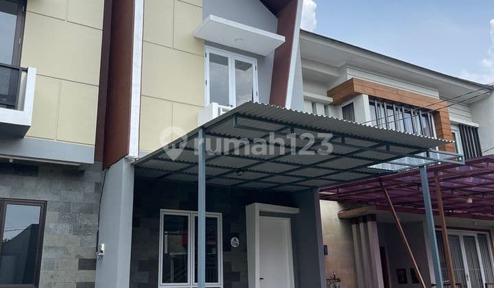 New house in Kencana Loka BSD near schools & Modern Market.