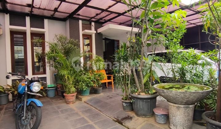 Rumah siap huni di Griya Loka dekat sekolah & pasar modern BSD
