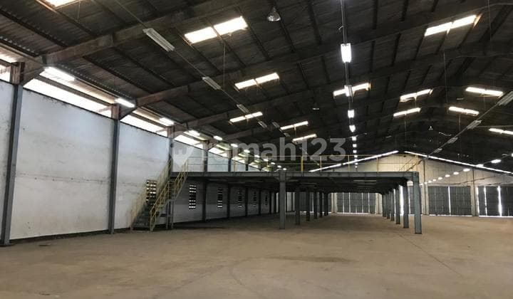 Gudang 5 Menit Ke Akses Toll Berlokasi di Cikokol Tangerang