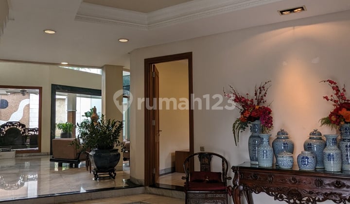 Rumah Mewah 2 LT , LT 687 lB 750. Bagus Rapi Sekali Rumah Bagus SHM - Sertifikat Hak Milik