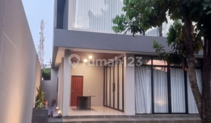 Strategic Affordable New House in BSD Taman Edelweis