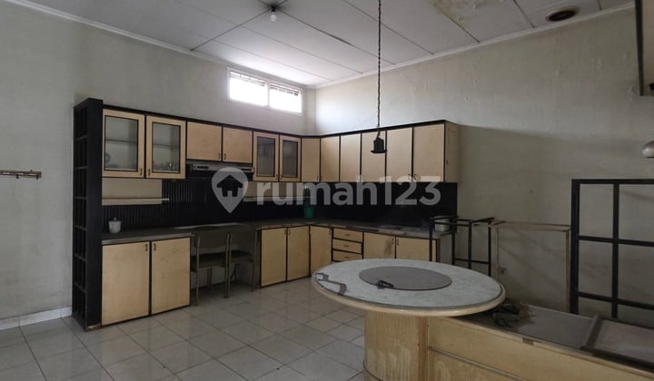 Cibadak Wing House - Astana Anyar in the City Center can be used for Storage Warehouse/ Office With Spacious Space for Expansion According to Needs