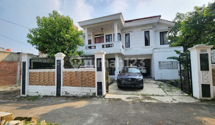 Dijual Rumah Strategis di Villa Bintaro Regency