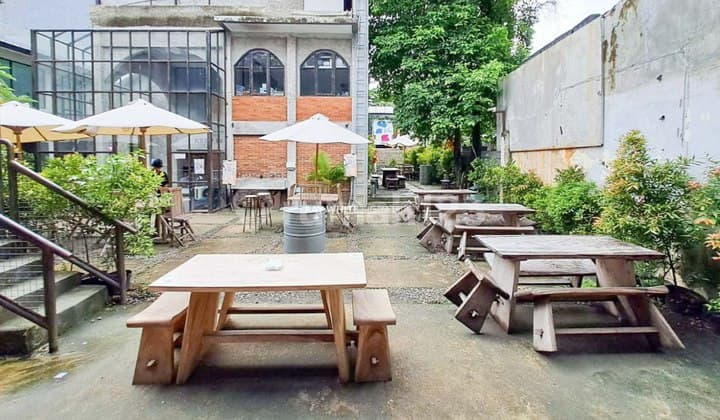Tanah dan Resto / Cafe di Jl Nipah Raya Wijaya