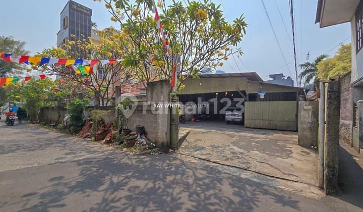 For Sale: Land with Boarding House and Other Buildings on Blumbang Karet Street, Kuningan