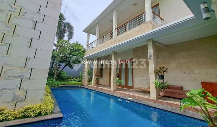Rumah Mewah di Jl Kemang Timur Dengan Luas 1006 meter