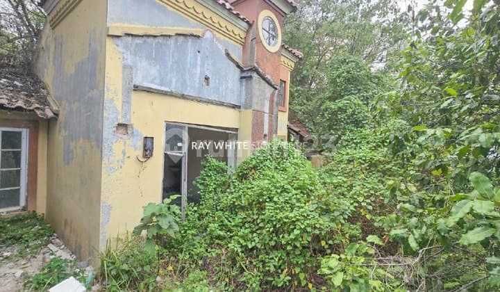 Rumah Tua Komplek Lippo Cikarang - Taman Valencia