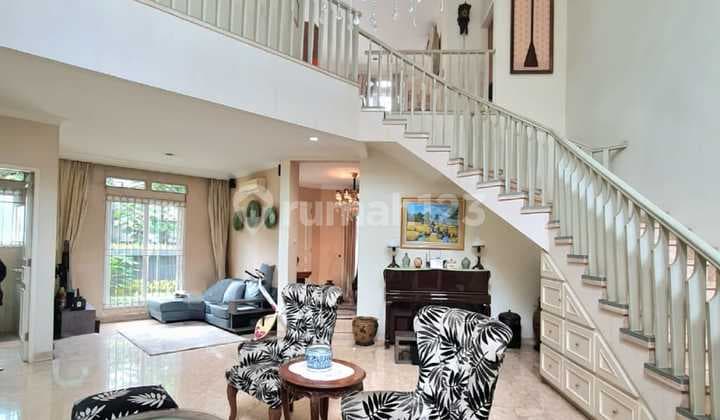 Beautiful Full Marble 2-Story House in Kebayoran Lama