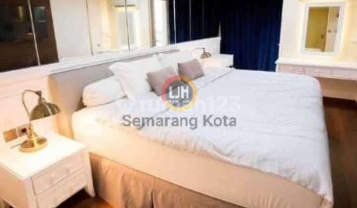 1 Unit Apartment Warhol