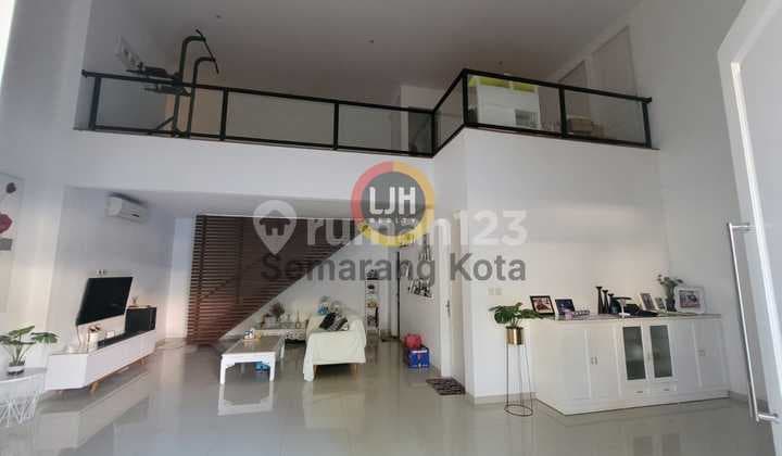 Rumah Bagus di Bukit Sari