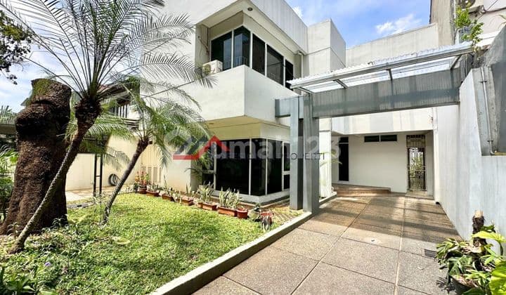 Rumah Bagus Jalan Lebar Dekat Scbd Di Kebayoran Baru, Jakarta Selatan