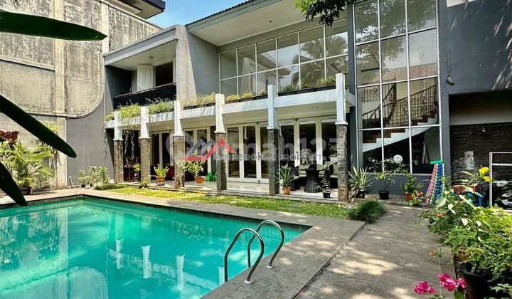 Rumah Mewah Siap Huni Strategis Akses Jalan Lebar di Ampera Kemang Jakarta Selatan