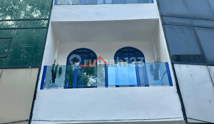 Ruko Mewah Siap Pakai Lokasi Strategis Komersil di Kebayoran Baru, Jakarta Selatan