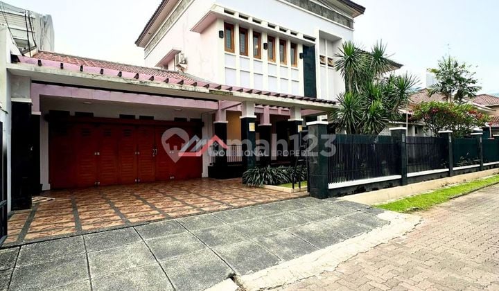 Rumah Lokasi Strategis Dalam Komplek di Lebak Bulus, Jakarta Selatan