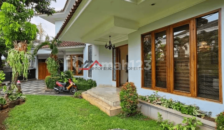 Nice House Private Pool in Pondok Indah, South Jakarta
