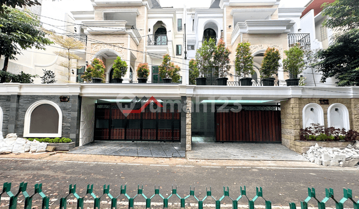 Brand New House Modern Classic Dalam Komplek di Cilandak, Jakarta Selatan