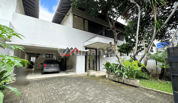 Nice Contemporary Model House with a Great Location in Kemang, South Jakarta