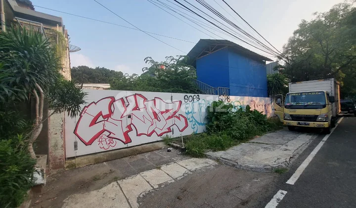 Premium Land Rarely Available in Kebayoran Baru, South Jakarta Premium Land Rarely Available in Kebayoran Baru, South Jakarta