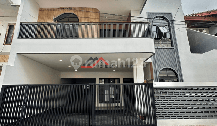 Rumah Baru Modern Minimalis Dalam Komplek Di Ampera Kemang