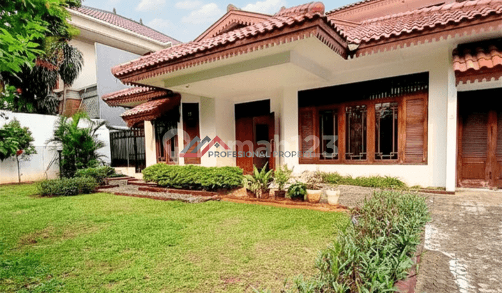 Rumah Siap Huni Lokasi Bagus di Kebayoran Baru, Jakarta Selatan