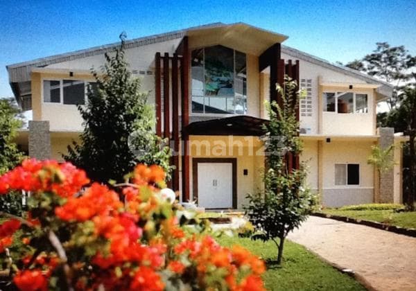 Bangunan tempat retret di daerah Ungaran Barat