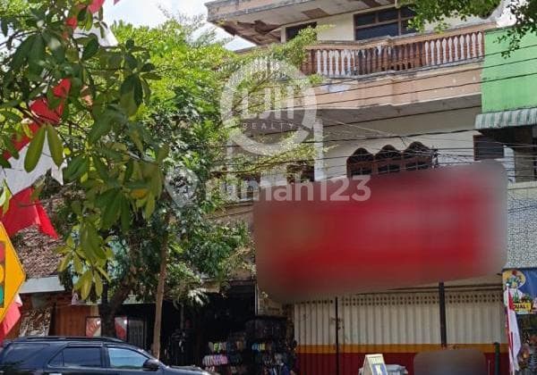 Business Building on Kartini Street