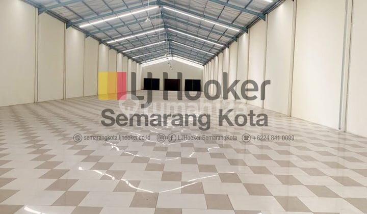 Gudang Bersih Cocok Untuk Showroom Mobil