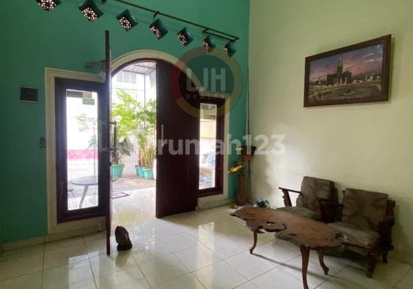 Rumah siap huni di Jalan Anjasmoro