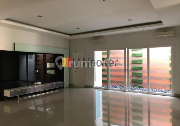 Rumah cantik di Graha Candi Golf