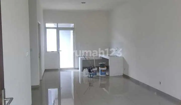 Disewa Rumah 1 Lantai Bersih Terawat di Suvarna Sutera Siap Huni