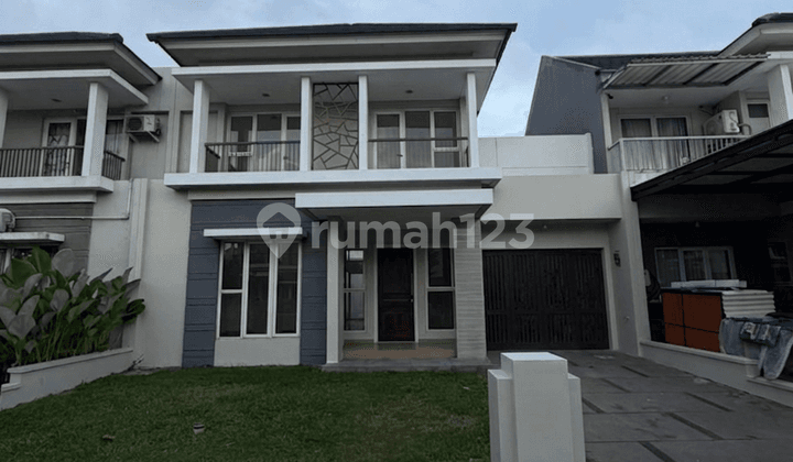 Rumah Cantik Baru di Cat Ulang Rapi Terawat Siap Huni di Suvarna Sutera