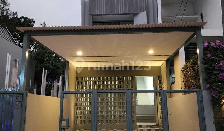 Dijual Rumah Baru Modern Minimalis di Griya Loka Bsd City