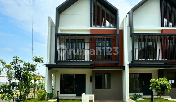 Dijual Rumah Leonora Gading Serpong Hook dengan Attic Room