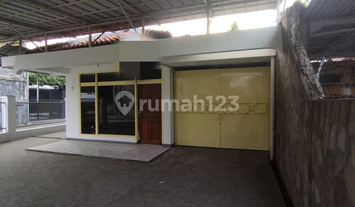 Disewakan Rumah Tengah Kota Sayap Jend Sudirman, Bandung