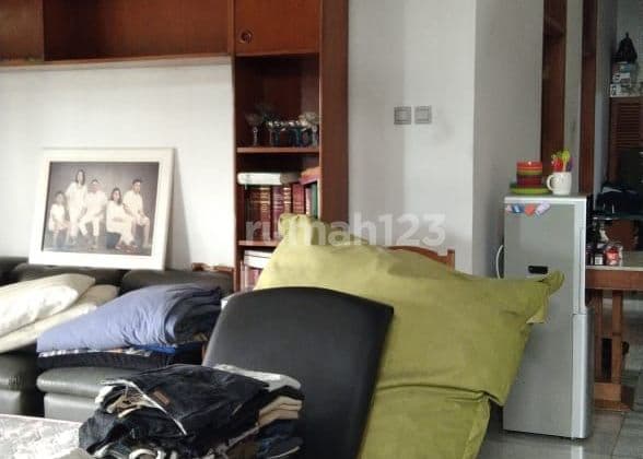 Dijual Rumah Besar Terawat di Hegarmanah, Bandung