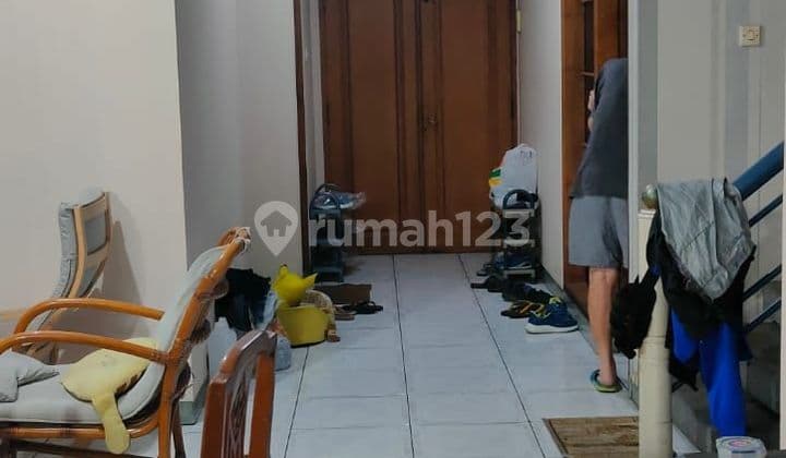 Ruko 3 Lantai Mainroad Dewisartika