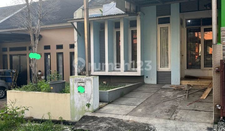 Rumah Dalam Cluster Dekat Kantor Wali Kota Tangerang Selatan