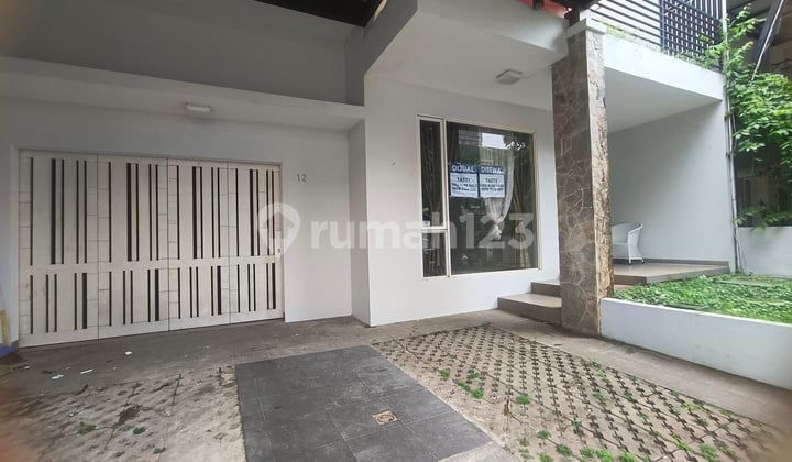 House for Rent Furnished in Bintaro Jaya, South Tangerang.