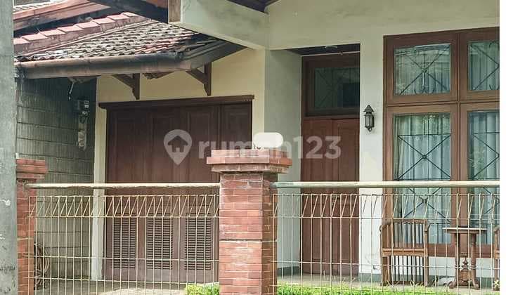 Rumah selangkah ke MRT di Lebak Lestari Indah