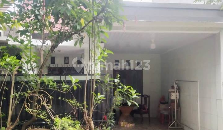 Rumah dekat pintu tol DESARI di Villa Gading Mas Rangkapan Jaya Depok
