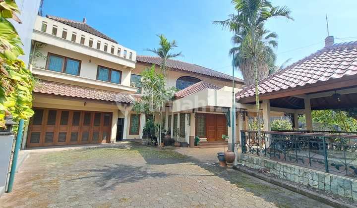 Rumah mewah dekat pintu tol pinggir jala raya Gandul Cinere