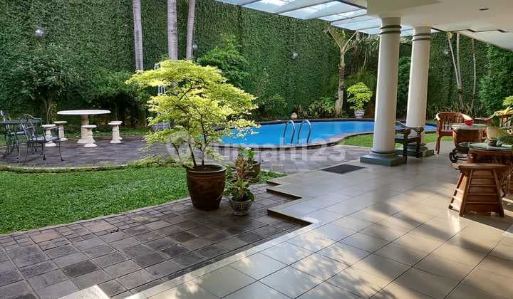Rumah Hidden Gem House di Sunrise Garden Jakarta Barat