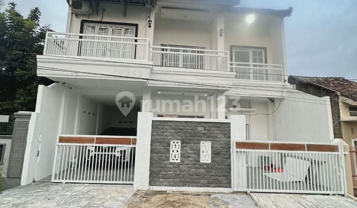 Disewakan Rumah 2 Lantai Dekat Bunderan Hajimena
