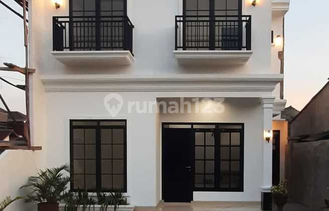 Rumah 2 Lantai Minimalis