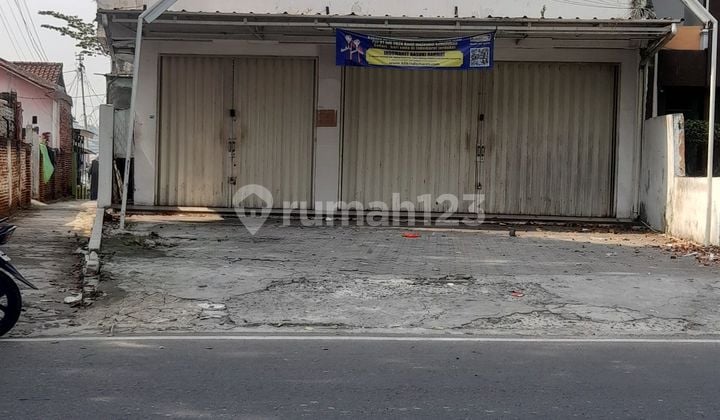 Sewa Ruko jl Wolter Monginsidi, deket hotel Sheraton