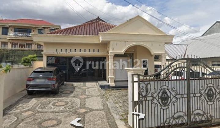 Spacious Parking Rental House in Pahoman, Central Tanjung Karang