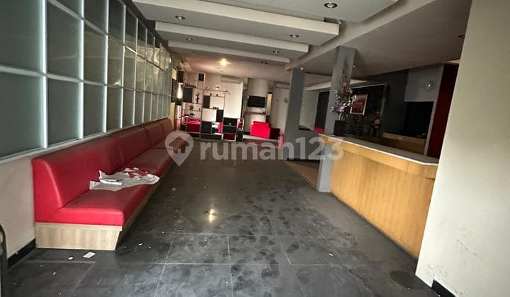 Di Sewakan Bangunan Gedung 2 Lantai ,cocok Buat Cafee