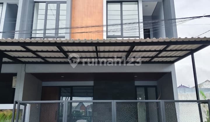 Manyar Tirtoyoso New Gress 2 Floors