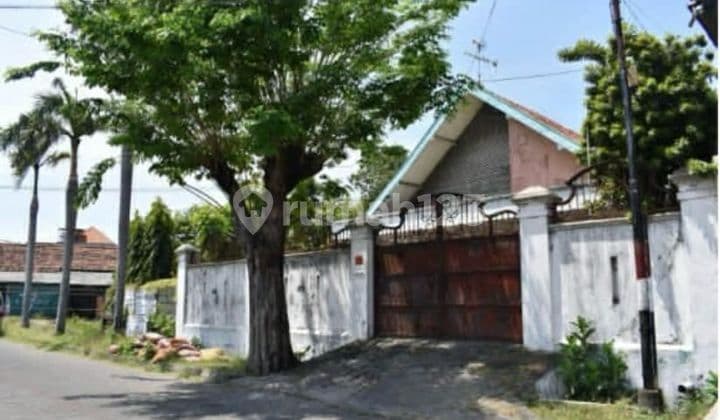 Lompo batang petemon rumah hit tanah