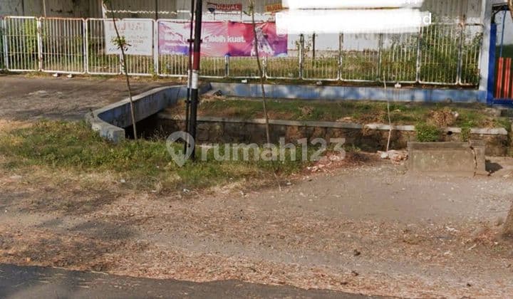 Ex showroom nol jalan raya propinsi nganjuk